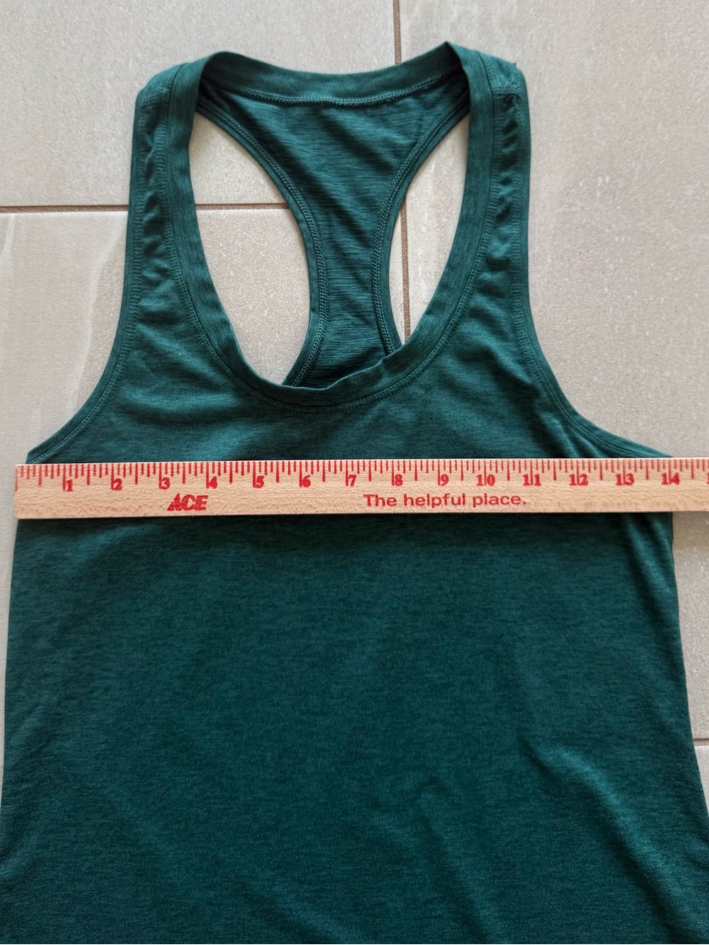 Vuori Women’s Green Heather Racerback Tank Top XS Athletic Yoga Running (no tag) - Picture 5 of 10